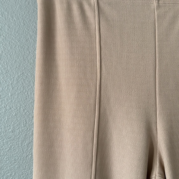 H&M micro pleated cream neutral front ankle slit legging pants! - Picture 6 of 12